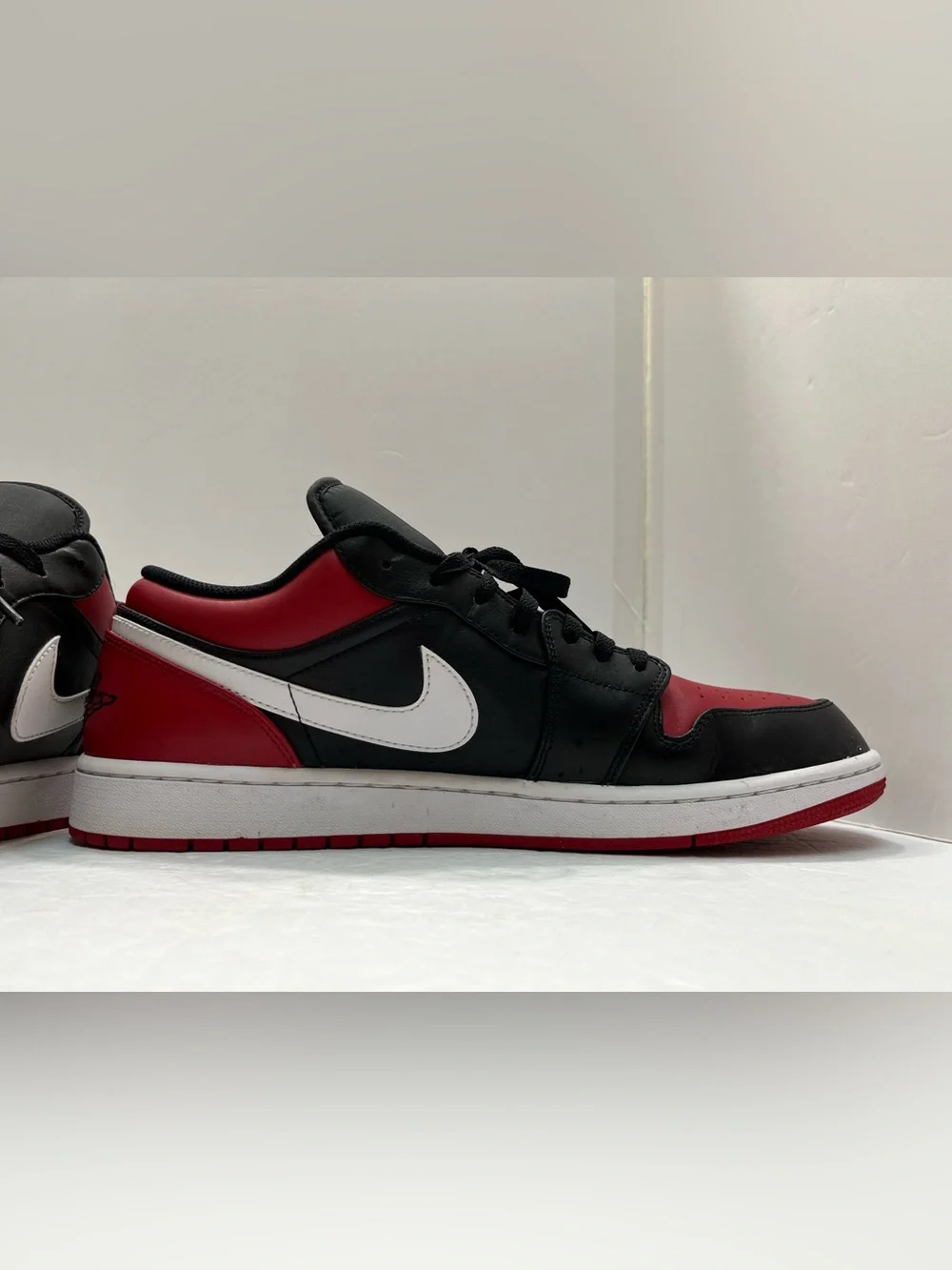 Nike Air Jordan 1 Low Alternate Bred Toe Black Gym Red 553558-066 Size 14